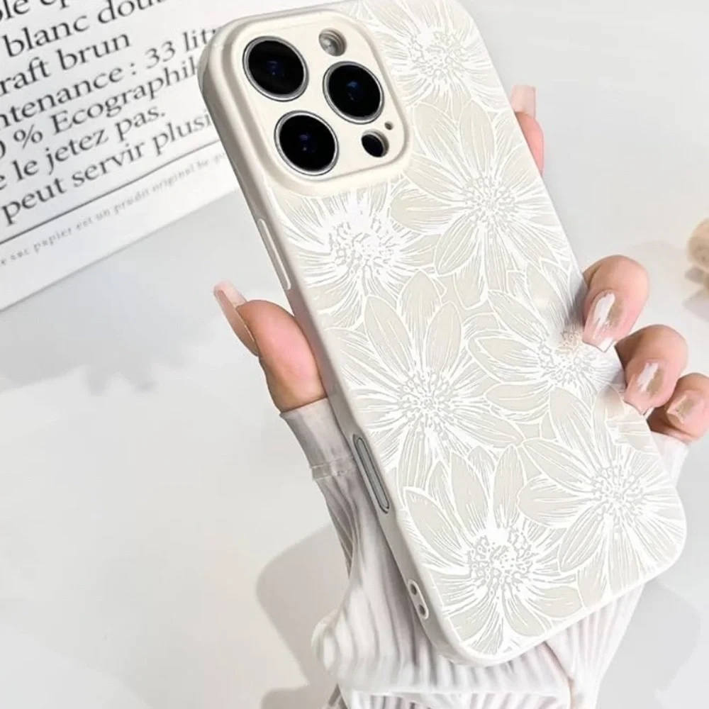 New! 3D Daisy Flower Phone Case | iPhone 12 Pro